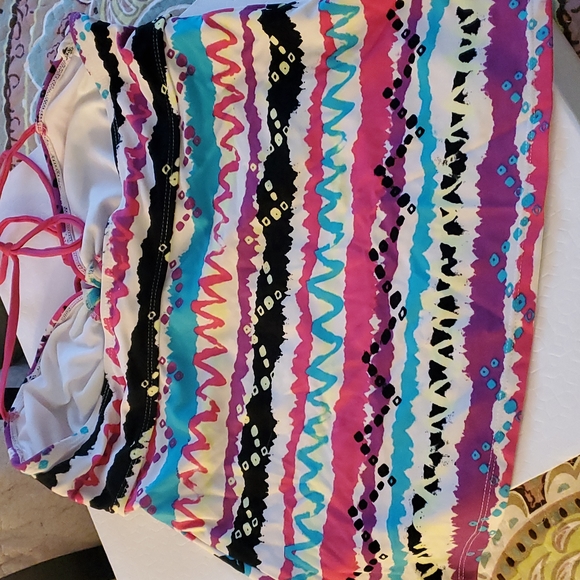 2pc Swimsuit - Picture 4 of 6